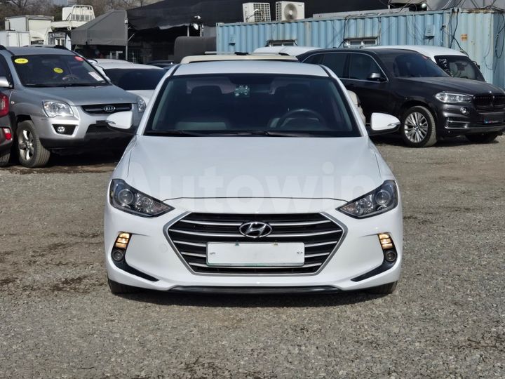 Hyundai Avante 2017 — 2