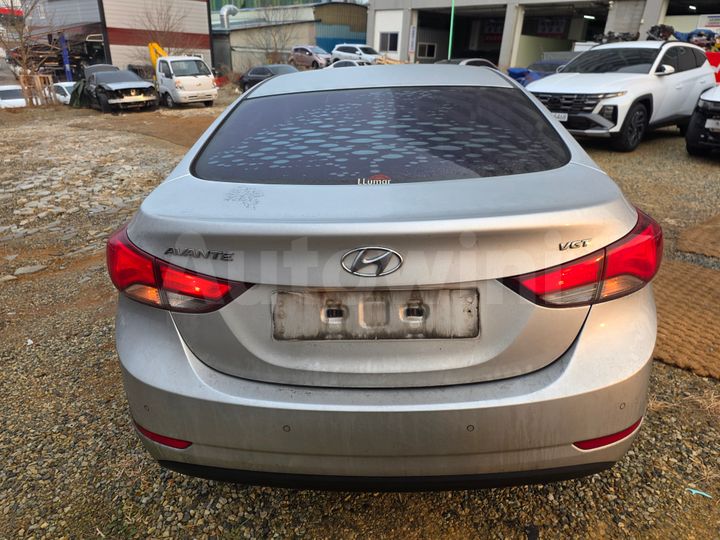 Hyundai Avante 2014 — 5