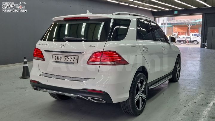 Mercedes Benz GLE Class 2016 — 2
