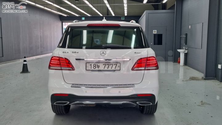 Mercedes Benz GLE Class 2016 — 4