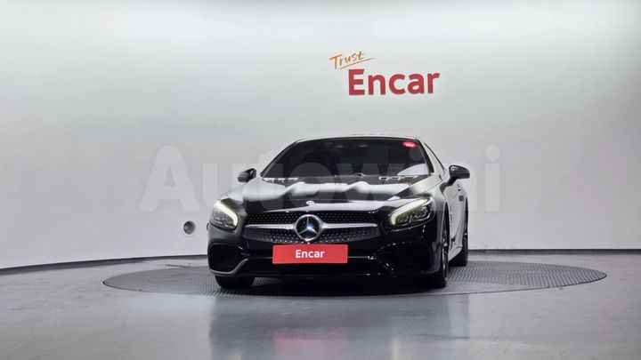 Mercedes Benz SL Class 2019 — 3