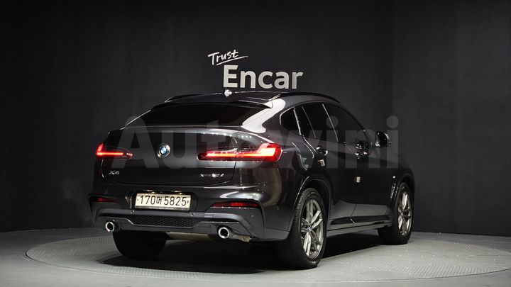 BMW X4 2020 — 2