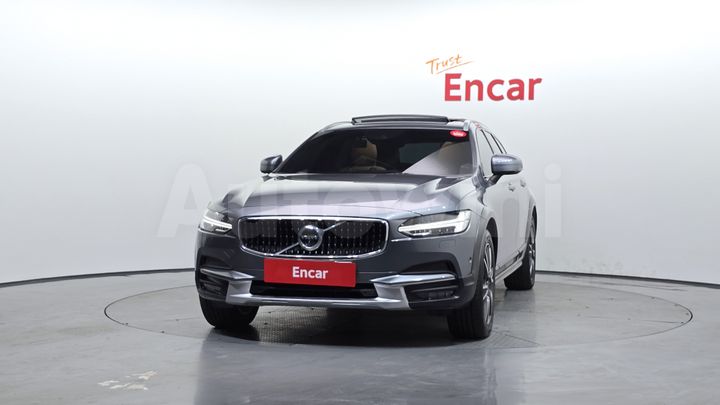 Volvo V90 2019 — 3