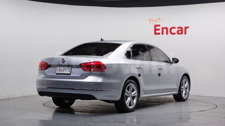 Volkswagen Passat 2015 — 2