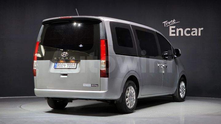 Hyundai Staria 2023 — 2