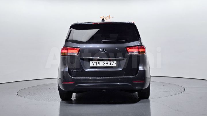 Kia Carnival 2017 — 4
