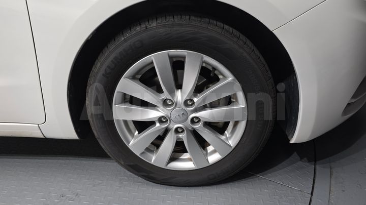 Kia K3 2015 — 5
