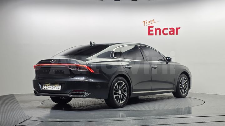 Hyundai Grandeur 2022 — 2