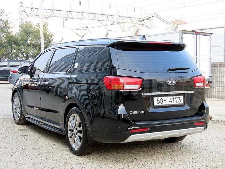 Kia Carnival 2018 — 3