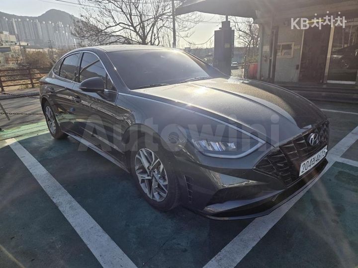 Hyundai Sonata 2023 — 3