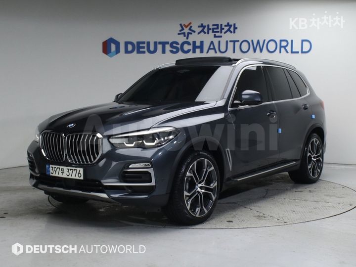 BMW X5 2021 — 2
