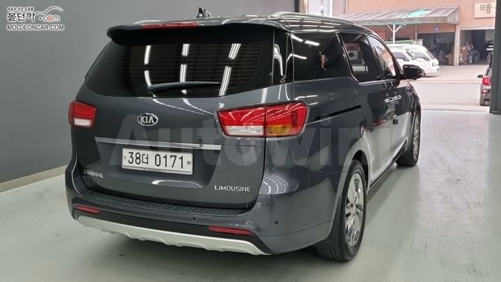 Kia Carnival 2015 — 2