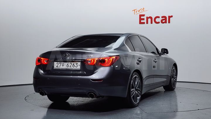 Infiniti Q 2015 — 2
