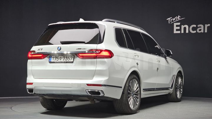 BMW X7 2021 — 2