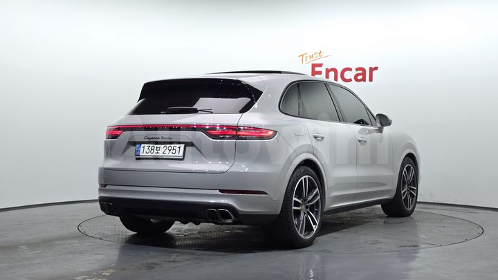 Porsche Cayenne 2022 — 2