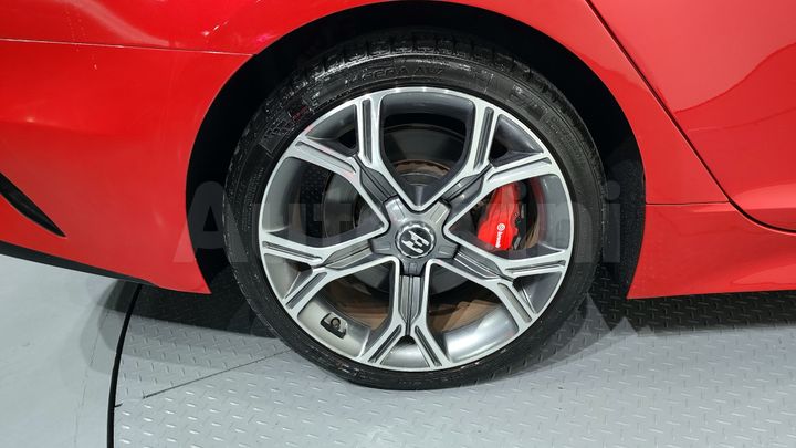 Kia Stinger 2020 — 5