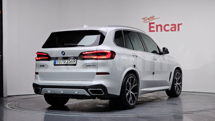 BMW X5 2022 — 2