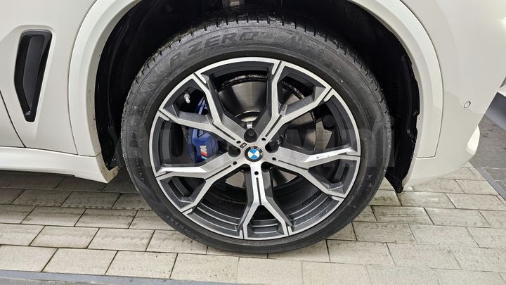 BMW X5 2022 — 5
