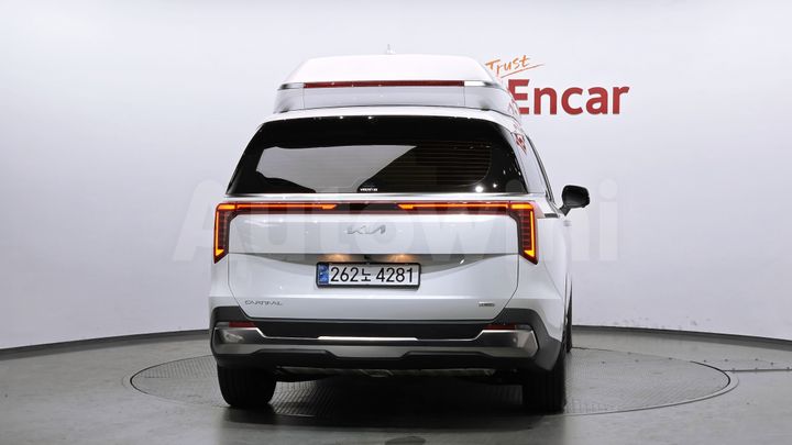 Kia Carnival 2025 — 4