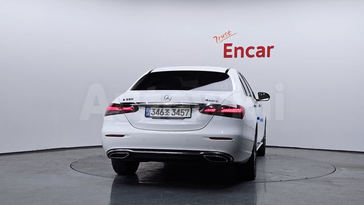 Mercedes-Benz E Class 2022 — 4