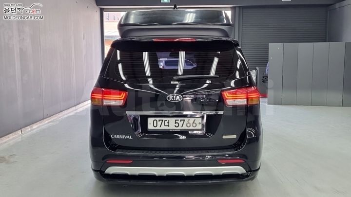 Kia Carnival 2015 — 4