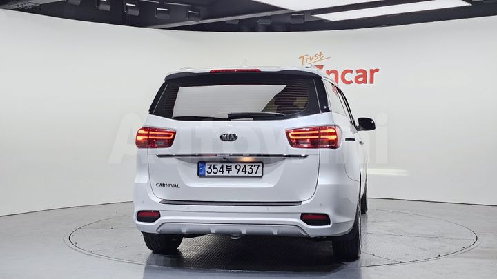 Kia Carnival 2020 — 4