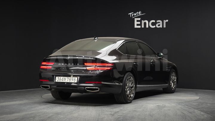 Genesis G80 2023 — 2