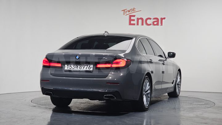 BMW 5 Series 2021 — 2