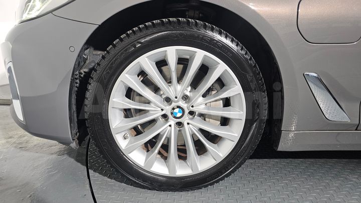 BMW 5 Series 2021 — 5