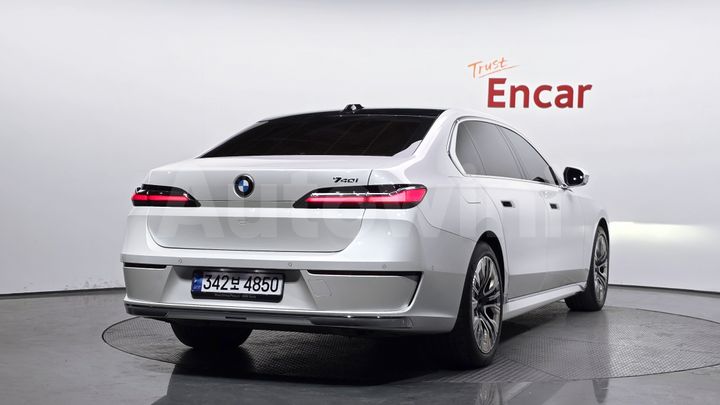 BMW 7 Series 2023 — 2