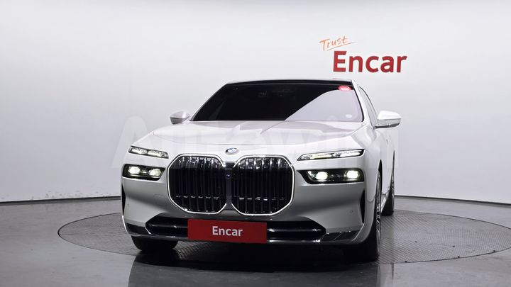 BMW 7 Series 2023 — 3