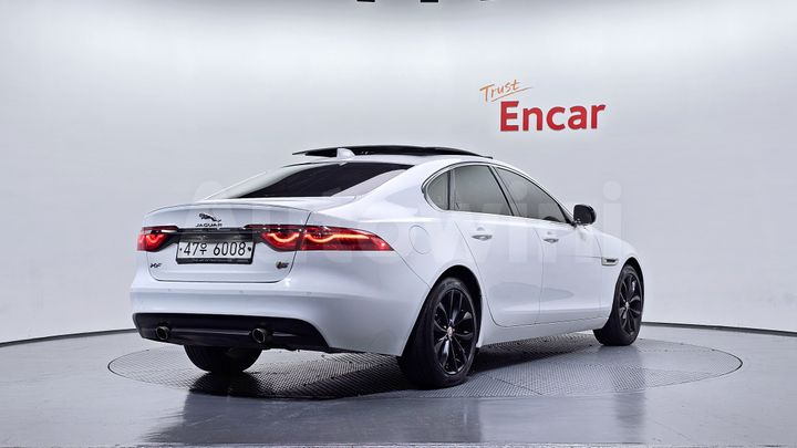 Jaguar XF 2018 — 2