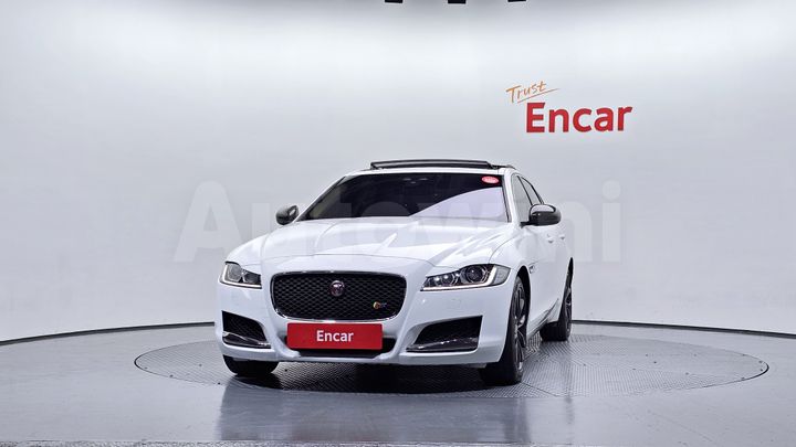 Jaguar XF 2018 — 3
