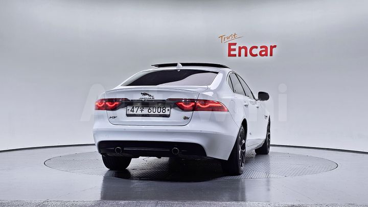 Jaguar XF 2018 — 4