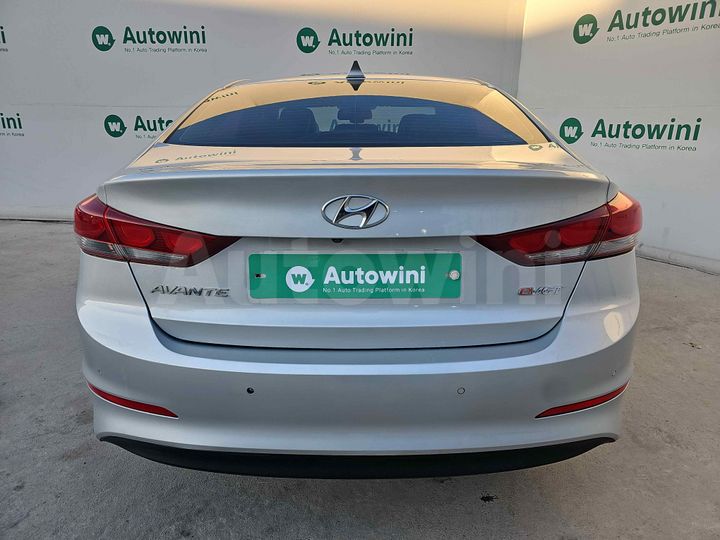 Hyundai Avante 2016 — 4