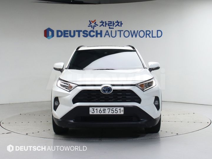 Toyota RAV4 2021 — 3