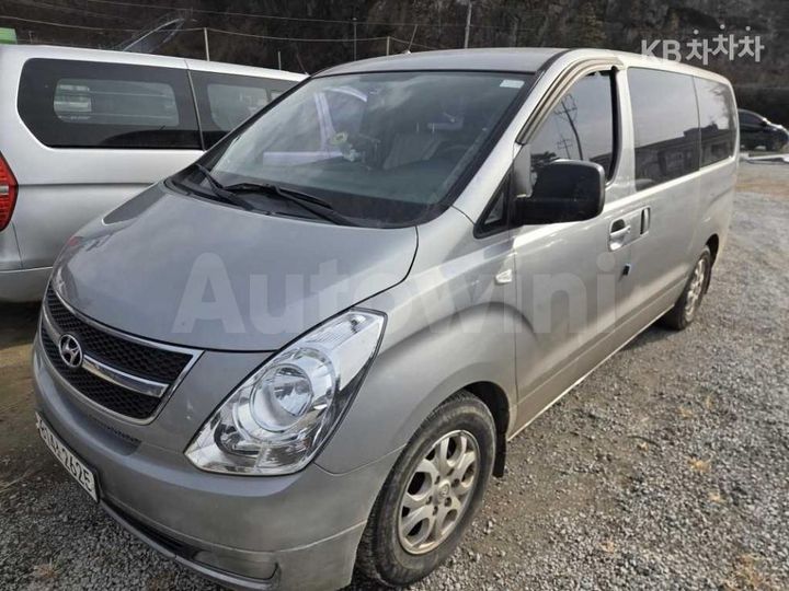 Hyundai Starex 2014 — 2