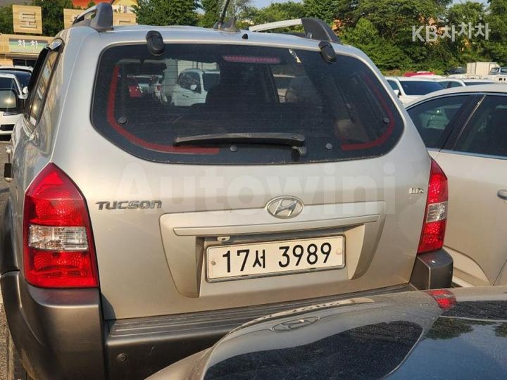 Hyundai Tucson 2009 — 2