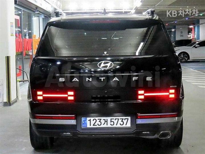 Hyundai SantaFe 2024 — 5