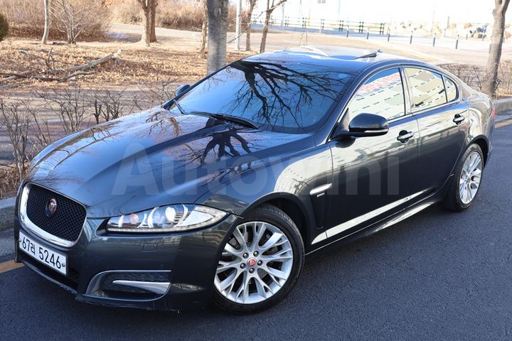 Jaguar XF 2015 — 2