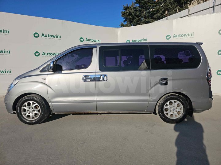 Hyundai Starex 2011 — 2