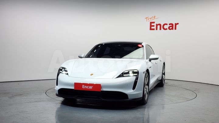Porsche Taycan 2023 — 3