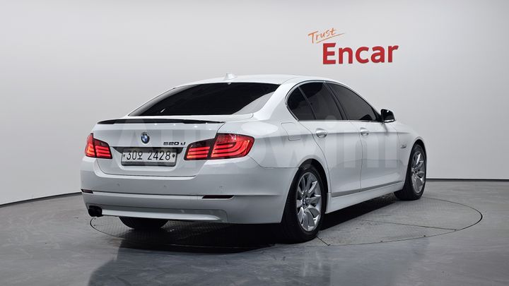 BMW 5 Series 2011 — 2
