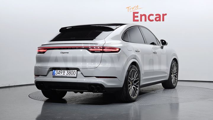Porsche Cayenne 2022 — 2