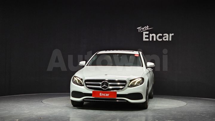 Mercedes Benz E Class 2019 — 3