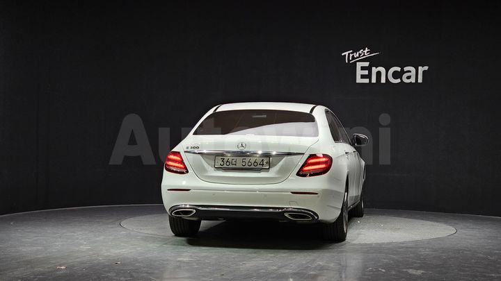 Mercedes Benz E Class 2019 — 4