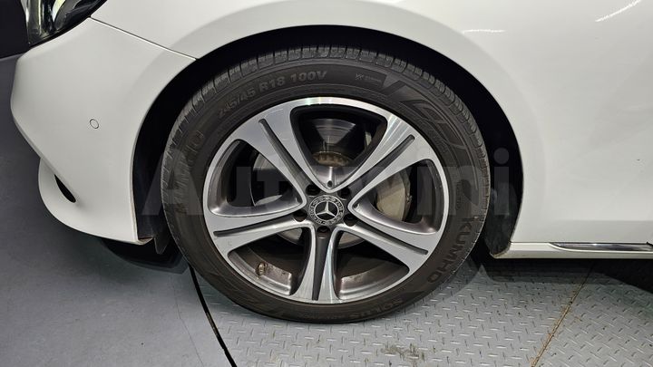 Mercedes Benz E Class 2019 — 5