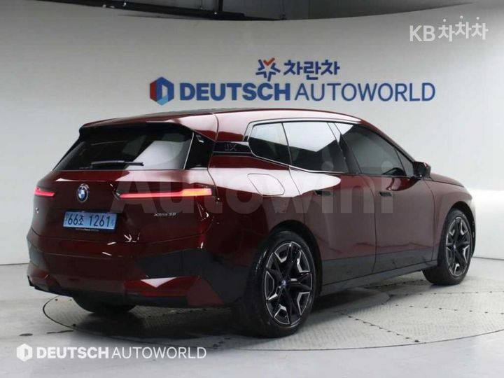 BMW iX 2024 — 2