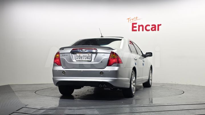 Ford Fusion 2011 — 4