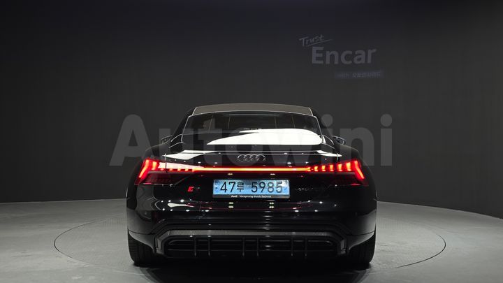 Audi RS e-tron GT 2022 — 4